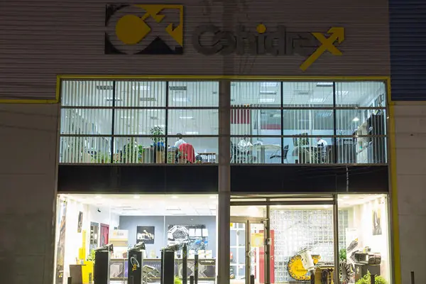 Repuestos para Maquinaria de Obra Pública, Construcción y Minería.